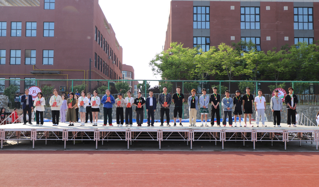 1682671135155063.png 640 (4).png