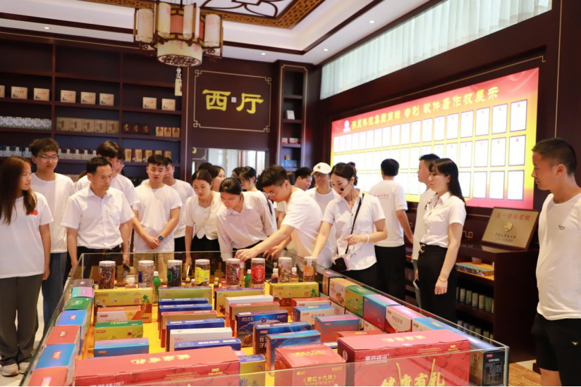 1691029784628498.png 640 (1).png