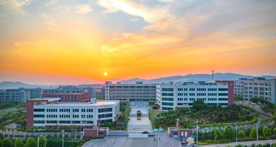 999策略白菜网站主站,999全讯白菜网,bcw8白菜网论坛官网,999全讯白菜网2025招生宣传片